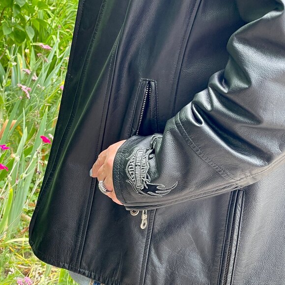 Harley-Davidson Women’s Black Leather Jacket – Studded Flame Back Size 1W - Picture 5 of 6